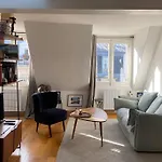 Charmant Studio Lumineux En Plein Centre De Paris