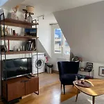 Charmant Studio Lumineux En Plein Centre De Paris