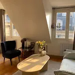 Charmant Studio Lumineux En Plein Centre De Paris